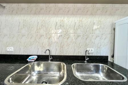 Casa à venda com 296m², 6 quartos e 3 vagas Casa à venda com 296m², 6 quartos e 3 vagasÁrea de Serviço