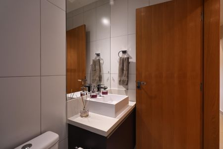 Apartamento à venda com 170m², 3 quartos e 2 vagas Apartamento à venda com 170m², 3 quartos e 2 vagasBanheiro