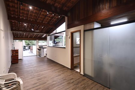 Apartamento à venda com 170m², 3 quartos e 2 vagas Apartamento à venda com 170m², 3 quartos e 2 vagasCobertura