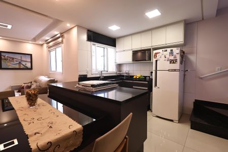 Apartamento à venda com 170m², 3 quartos e 2 vagas Apartamento à venda com 170m², 3 quartos e 2 vagasCozinha