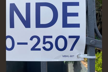 Placa MBHL-607 de casa à venda com 3 quartos, 300m² em Parque Cisper, São Paulo