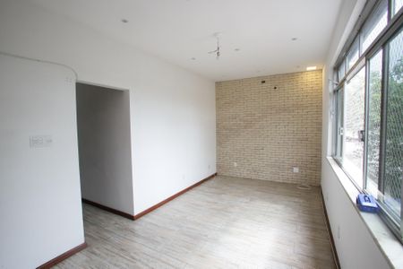 Casa à venda com 89m², 2 quartos e 3 vagasSala