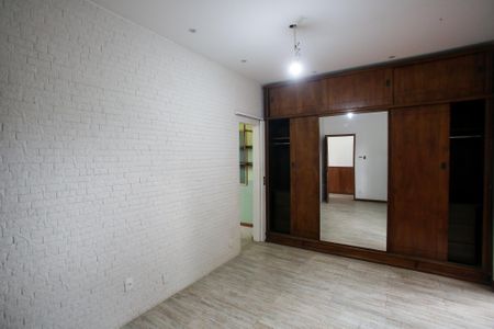 Casa à venda com 89m², 2 quartos e 3 vagasQuarto Suíte