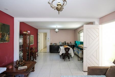 Casa à venda com 126m², 1 quarto e 2 vagasSala