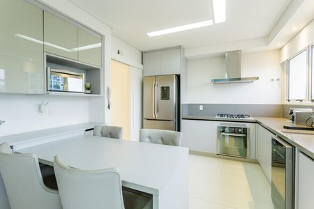 Apartamento para alugar com 124m², 2 quartos e 3 vagasCozinha