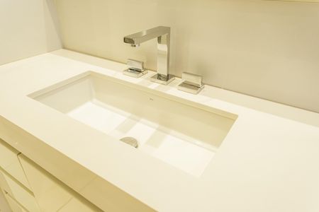 Apartamento para alugar com 124m², 2 quartos e 3 vagasBanheiro da Suíte 2