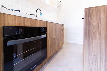 Cozinha de apartamento para alugar com 2 quartos, 47m² em Pompeia, São Paulo