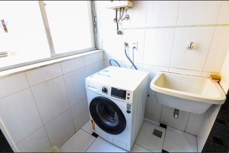 Apartamento à venda com 60m², 2 quartos e 1 vagaÁrea de Serviço