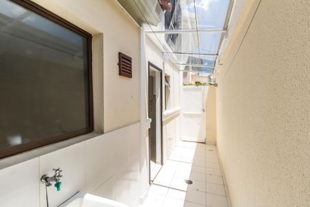 Casa de condomínio à venda com 190m², 3 quartos e 5 vagas Casa de condomínio à venda com 190m², 3 quartos e 5 vagasÁrea de Serviço