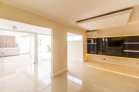 Casa de condomínio à venda com 190m², 3 quartos e 5 vagas Casa de condomínio à venda com 190m², 3 quartos e 5 vagasSala