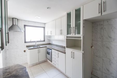 Casa de condomínio à venda com 190m², 3 quartos e 5 vagas Casa de condomínio à venda com 190m², 3 quartos e 5 vagasCozinha