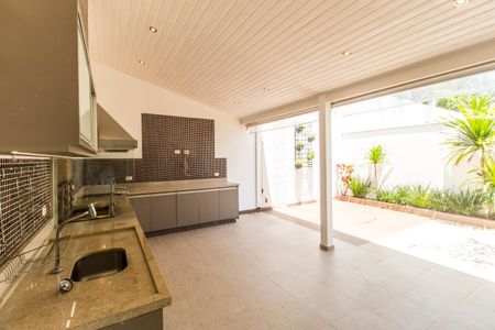 Casa de condomínio à venda com 190m², 3 quartos e 5 vagas Casa de condomínio à venda com 190m², 3 quartos e 5 vagasÁrea gourmet