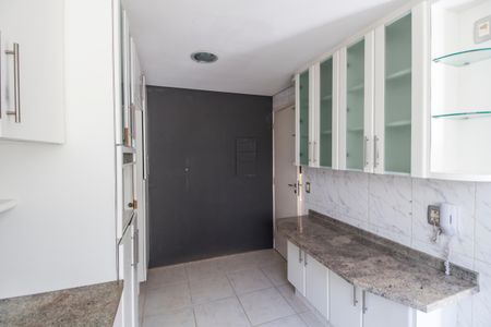 Casa de condomínio à venda com 190m², 3 quartos e 5 vagas Casa de condomínio à venda com 190m², 3 quartos e 5 vagasCozinha