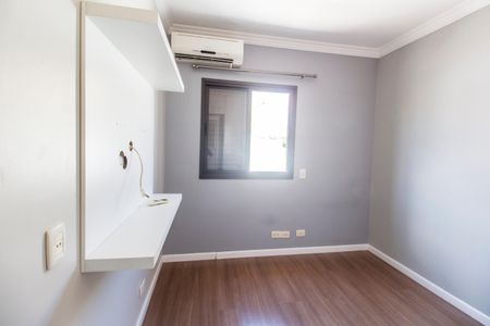 Casa de condomínio à venda com 190m², 3 quartos e 5 vagas Casa de condomínio à venda com 190m², 3 quartos e 5 vagasQuarto 2