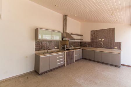 Casa de condomínio à venda com 190m², 3 quartos e 5 vagas Casa de condomínio à venda com 190m², 3 quartos e 5 vagasÁrea gourmet