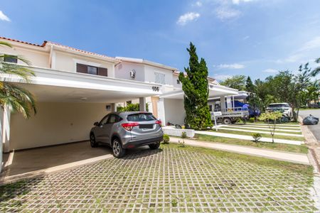 Casa de condomínio à venda com 190m², 3 quartos e 5 vagas Casa de condomínio à venda com 190m², 3 quartos e 5 vagasVista da Rua