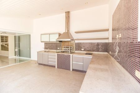 Casa de condomínio à venda com 190m², 3 quartos e 5 vagas Casa de condomínio à venda com 190m², 3 quartos e 5 vagasÁrea gourmet