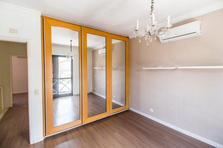 Casa de condomínio à venda com 190m², 3 quartos e 5 vagas Casa de condomínio à venda com 190m², 3 quartos e 5 vagasSuíte