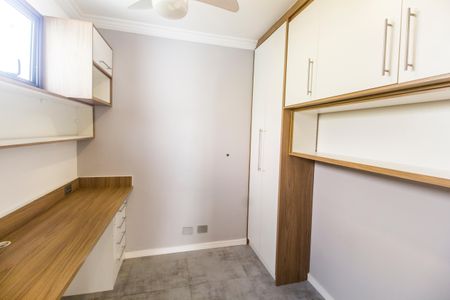 Casa de condomínio à venda com 190m², 3 quartos e 5 vagas Casa de condomínio à venda com 190m², 3 quartos e 5 vagasEscritório