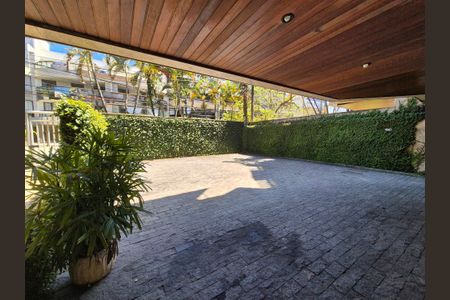 Apartamento à venda com 85m², 2 quartos e 1 vagaÁrea comum 