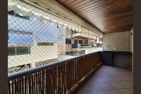 Apartamento à venda com 85m², 2 quartos e 1 vagaVaranda 