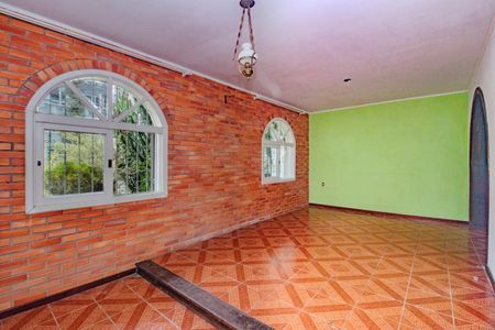 Sala de casa para alugar com 3 quartos, 204m² em Santa Maria Goretti, Porto Alegre