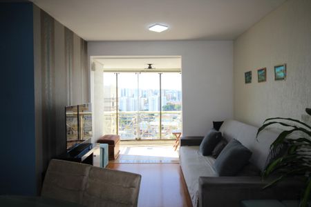 Sala de apartamento à venda com 2 quartos, 72m² em Passo da Areia, Porto Alegre