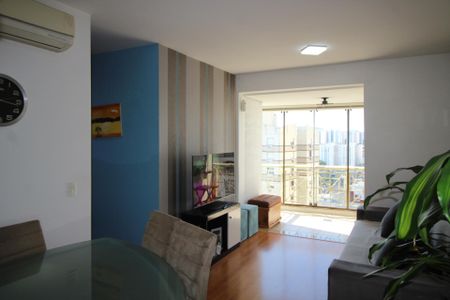 Apartamento à venda com 72m², 2 quartos e 1 vagaSala