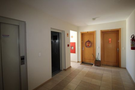 Apartamento à venda com 72m², 2 quartos e 1 vagaCorredor