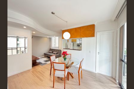 Sala de apartamento para alugar com 1 quarto, 70m² em Moema, São Paulo