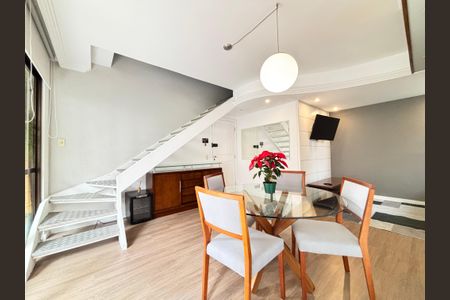 Sala de apartamento para alugar com 1 quarto, 70m² em Moema, São Paulo