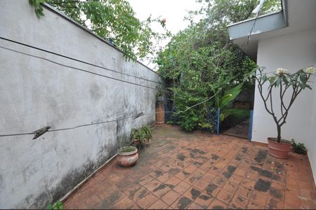 Casa à venda com 357m², 3 quartos e sem vagaQuintal
