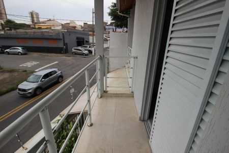 Casa para alugar com 130m², 3 quartos e 1 vagaSacada Quarto