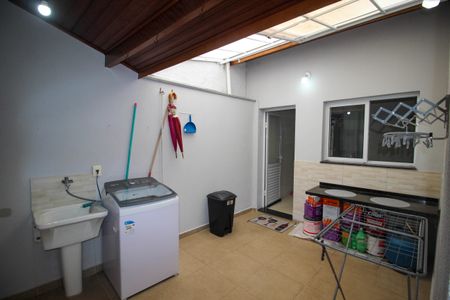 Casa para alugar com 130m², 3 quartos e 1 vagaÁrea de Serviço