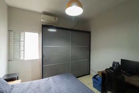 Casa à venda com 396m², 5 quartos e 8 vagasQuarto 3