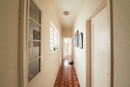 Casa à venda com 396m², 5 quartos e 8 vagasCorredor