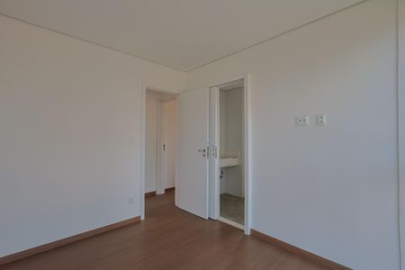 Apartamento à venda com 83m², 3 quartos e 2 vagasQuarto 2