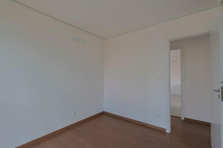 Apartamento à venda com 83m², 3 quartos e 2 vagasQuarto 2