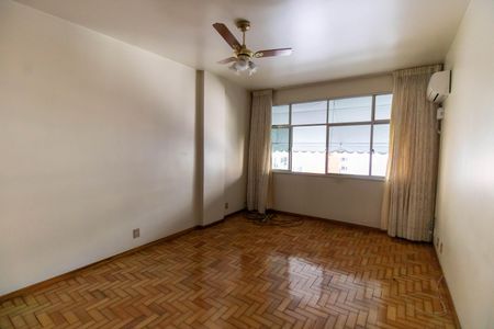 Apartamento à venda com 106m², 2 quartos e sem vaga Apartamento à venda com 106m², 2 quartos e sem vagaSala