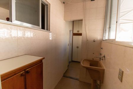 Apartamento à venda com 106m², 2 quartos e sem vaga Apartamento à venda com 106m², 2 quartos e sem vagaÁrea de Serviço