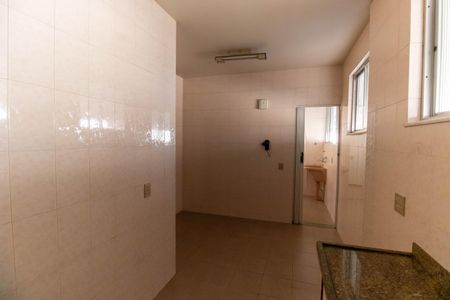 Apartamento à venda com 106m², 2 quartos e sem vaga Apartamento à venda com 106m², 2 quartos e sem vagaCozinha