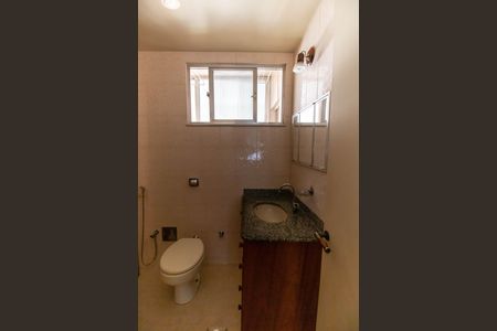 Apartamento à venda com 106m², 2 quartos e sem vaga Apartamento à venda com 106m², 2 quartos e sem vagaBanheiro