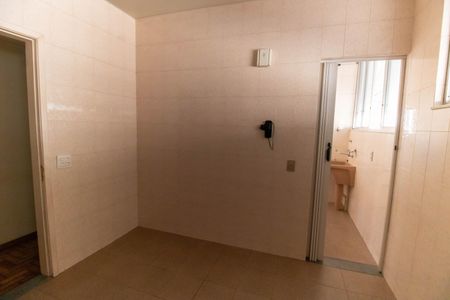 Apartamento à venda com 106m², 2 quartos e sem vaga Apartamento à venda com 106m², 2 quartos e sem vagaCozinha