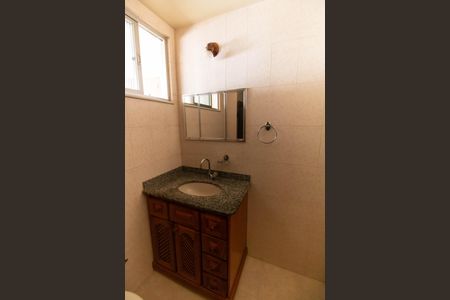 Apartamento à venda com 106m², 2 quartos e sem vaga Apartamento à venda com 106m², 2 quartos e sem vagaBanheiro