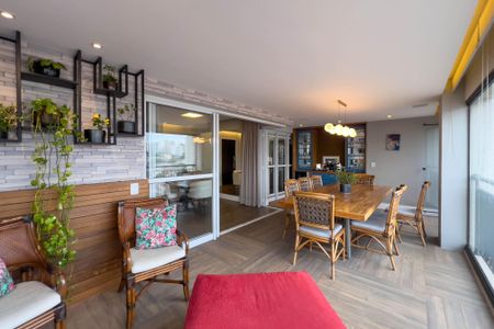 Apartamento à venda com 140m², 3 quartos e 2 vagasVaranda