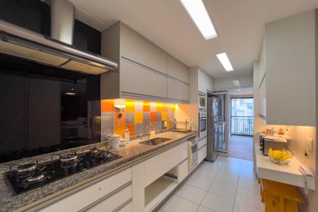 Apartamento à venda com 140m², 3 quartos e 2 vagasCozinha