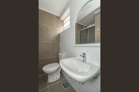 Banheiro da Suíte de apartamento para alugar com 1 quarto, 30m² em Protásio Alves, Porto Alegre