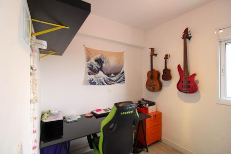 Apartamento à venda com 75m², 3 quartos e 2 vagasQuarto 2