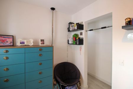 Apartamento à venda com 75m², 3 quartos e 2 vagasQuarto 2
