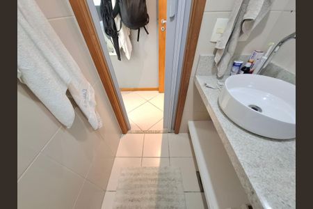 Apartamento à venda com 93m², 3 quartos e 1 vaga Apartamento à venda com 93m², 3 quartos e 1 vagaBanheiro da suíte 2